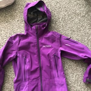 Women’s Arcteryx ski jacket XS